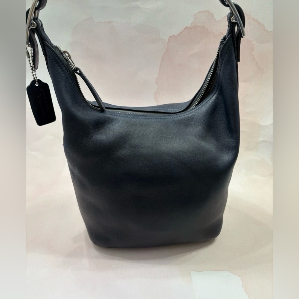 Vintage coach legacy bag. READ
